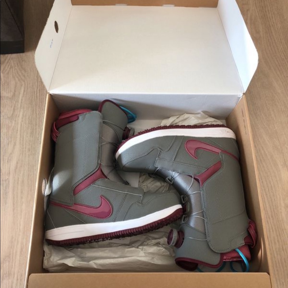 Nike Snowboard boots